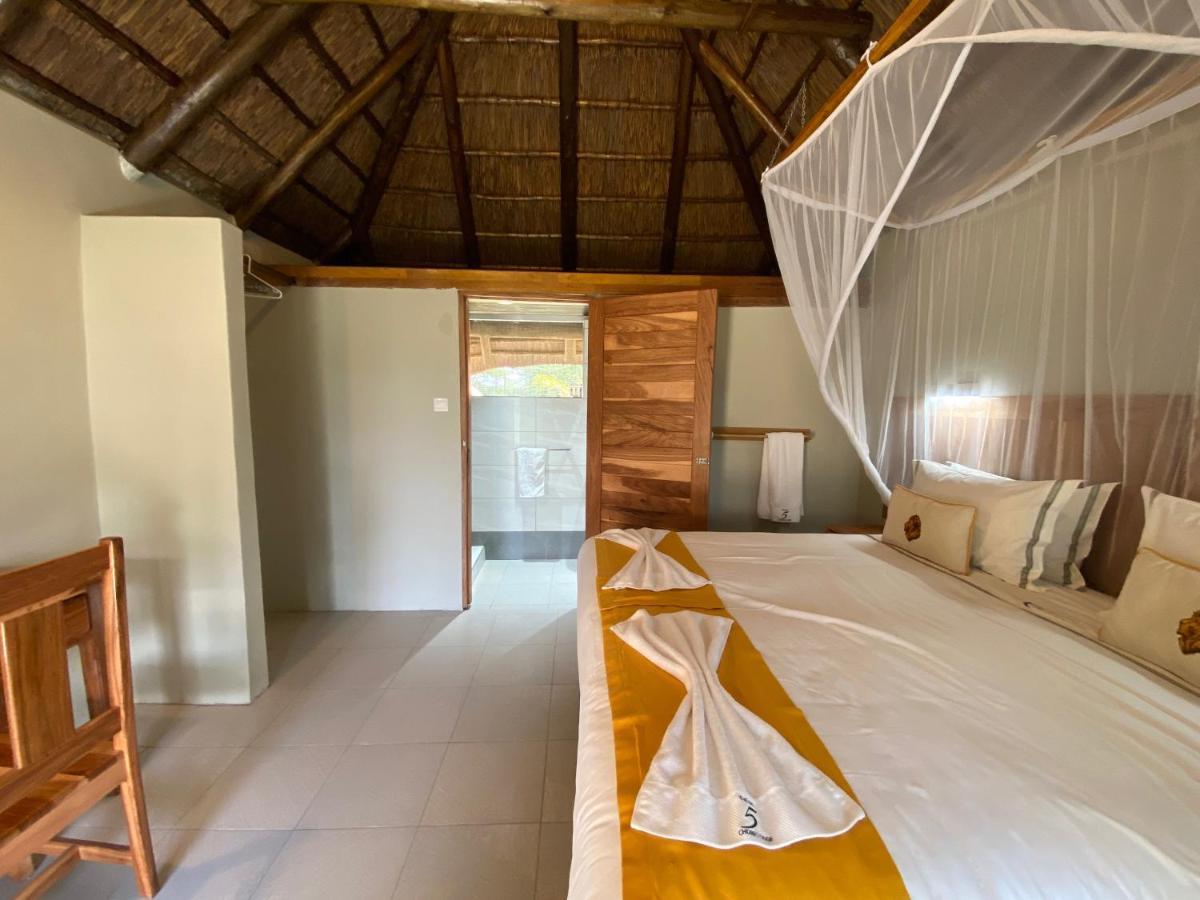 Big 5 Toro Lodge Kasane Exterior photo