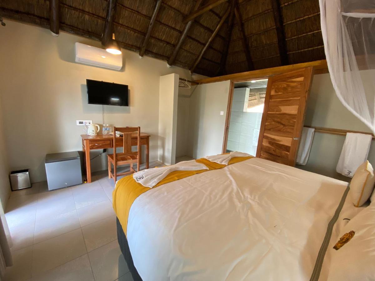 Big 5 Toro Lodge Kasane Exterior photo