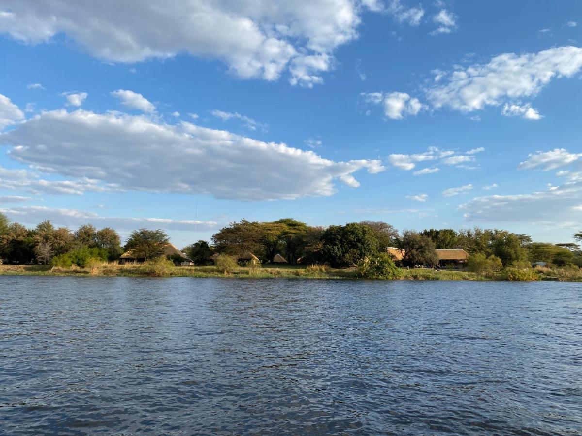 Big 5 Toro Lodge Kasane Exterior photo