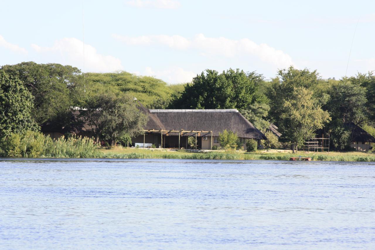 Big 5 Toro Lodge Kasane Exterior photo