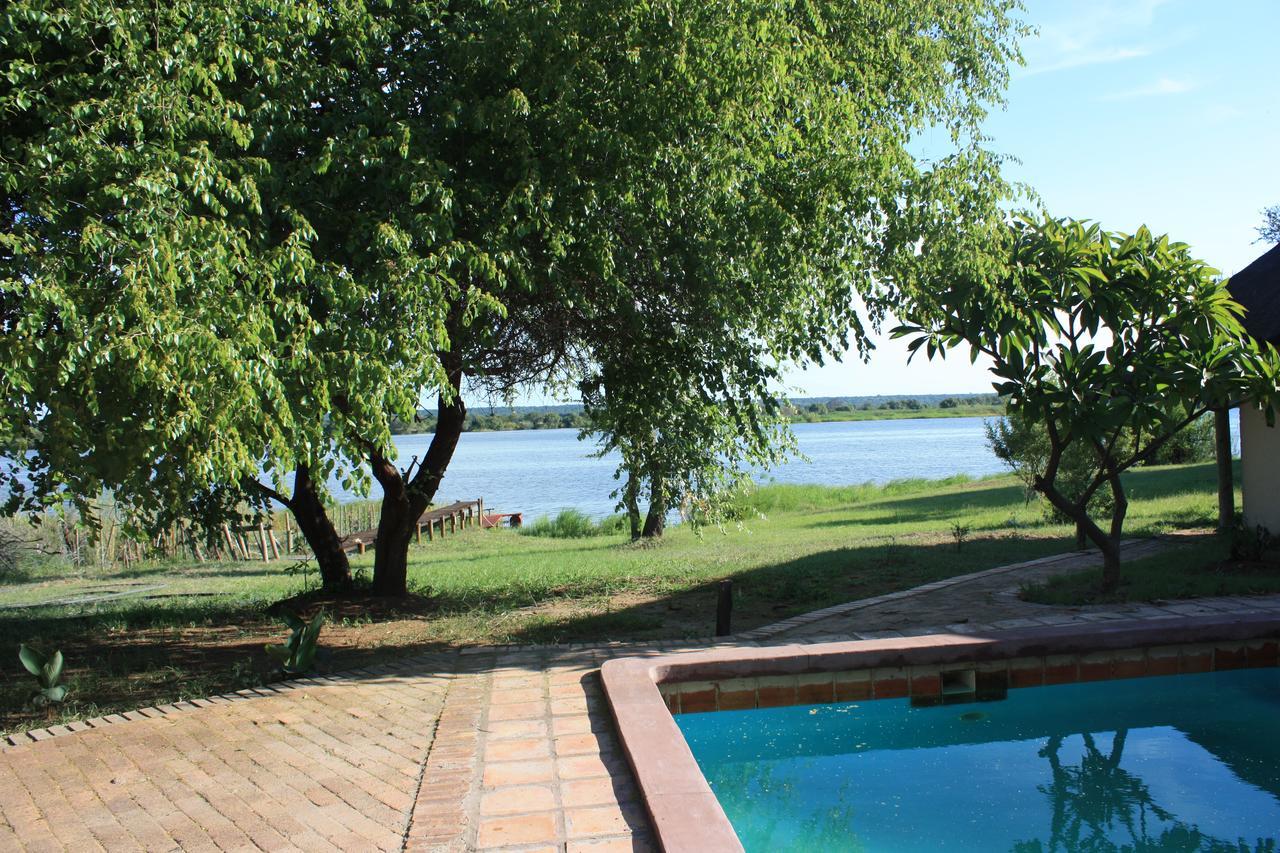 Big 5 Toro Lodge Kasane Exterior photo